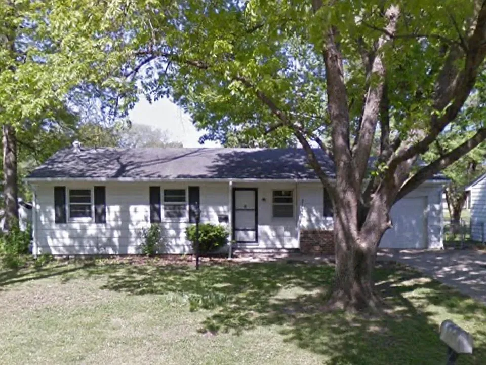 2121 Mitchell Rd
