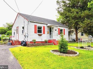 405 Warwick Rd N, Lawnside, NJ 08045