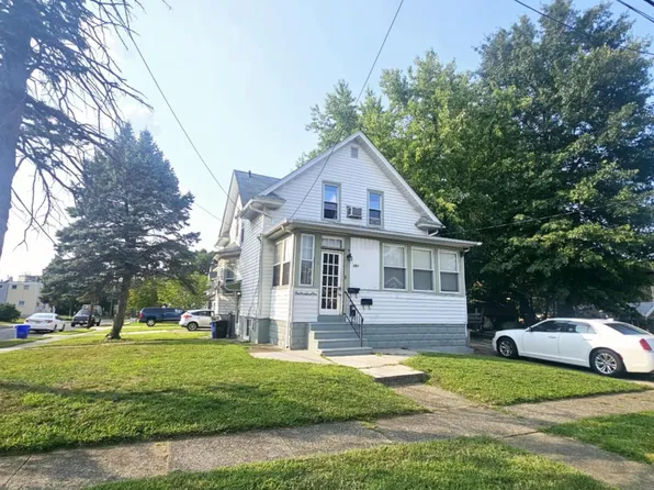 101 E Beechwood Ave, Oaklyn, NJ 08107