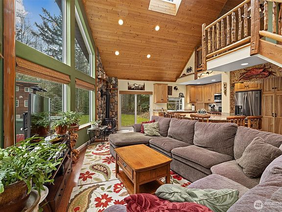 4th image of 156 Cougar Drive