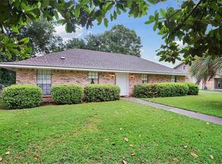 947 Durnin Dr, Denham Springs, LA 70726