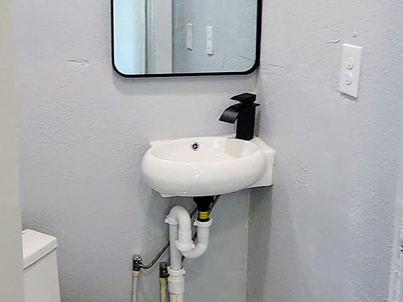 Powder room