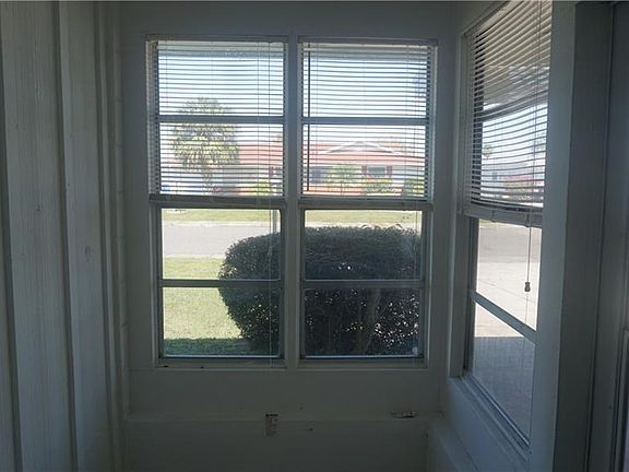 3rd image of 748 Ojai Ave