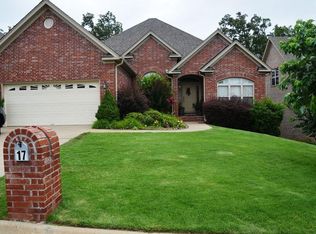 17 Glasgow Ct, Little Rock, AR 72211