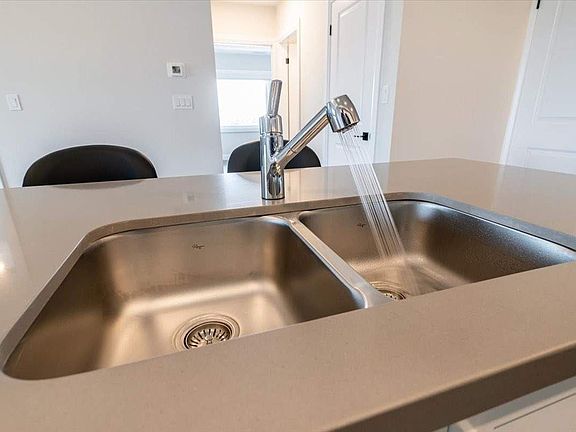 2nd image of 4514 Ontario St #407