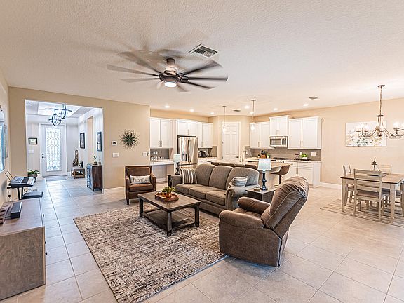 2nd image of 10171 SW Coral Tree Circle