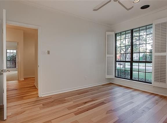 3rd image of 5433 Collinwood Ave