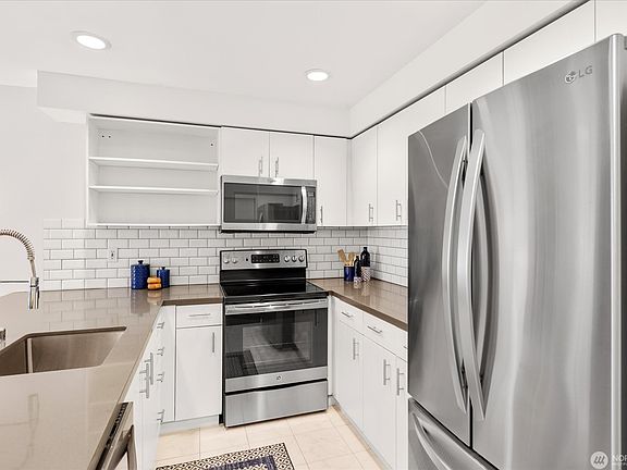 5th image of 1926 Fairview Ave E APT 206