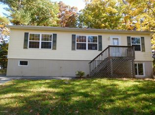 118 Dogwood Rd, Matamoras, PA 18328