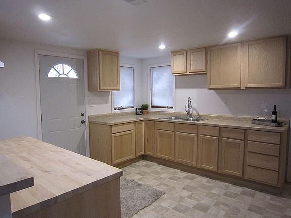 2nd image of 25081 W Catherine Ave