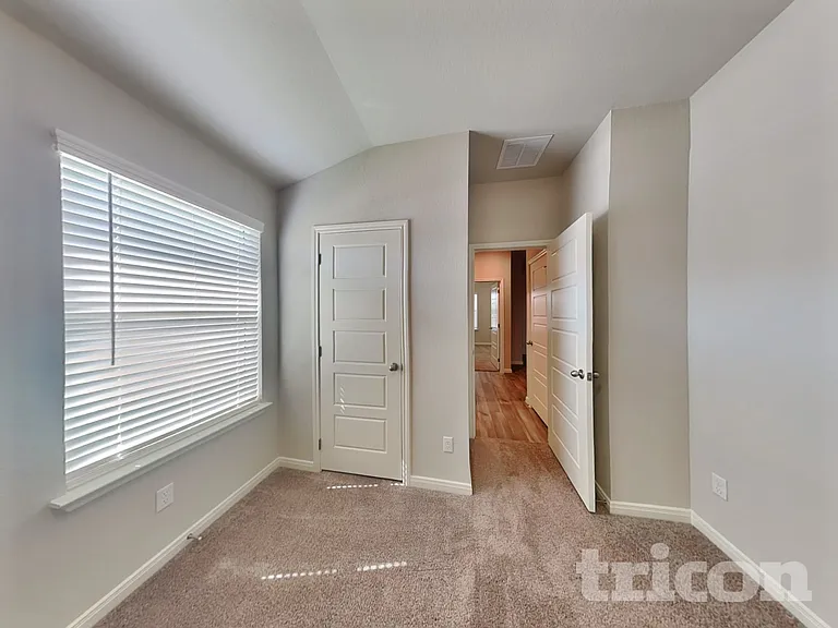 5504 Shasta Pl — Photo 12