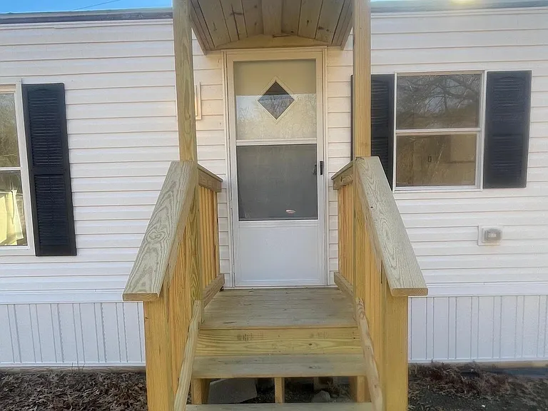 14 Oak Dr — Photo 1