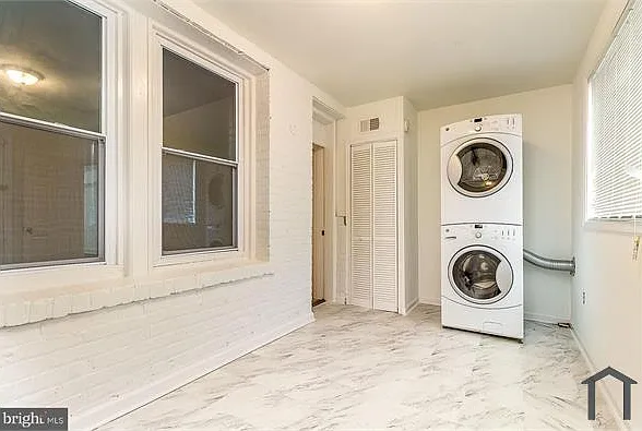 1729 E St NE #4 — Photo 14