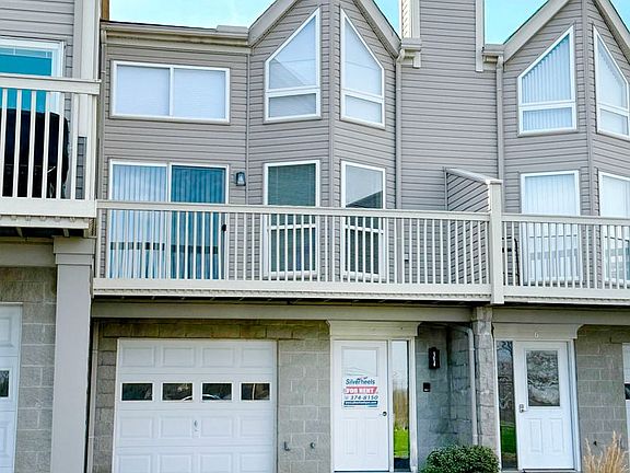 2nd image of 621 Virginia St APT 5