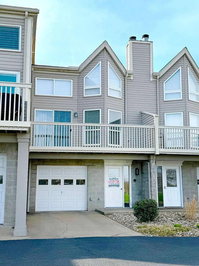 Building Photo - 621 Virginia St #5