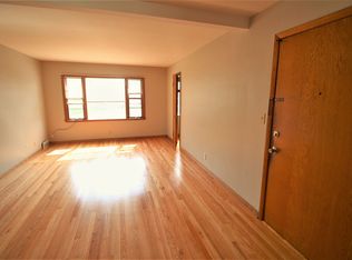 3201 S 35th St APT 4, Milwaukee, WI 53215