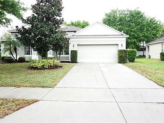 4th image of 734 Shadowmoss Dr