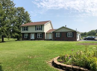 3646 Country View Pl, Salem, IL 62881