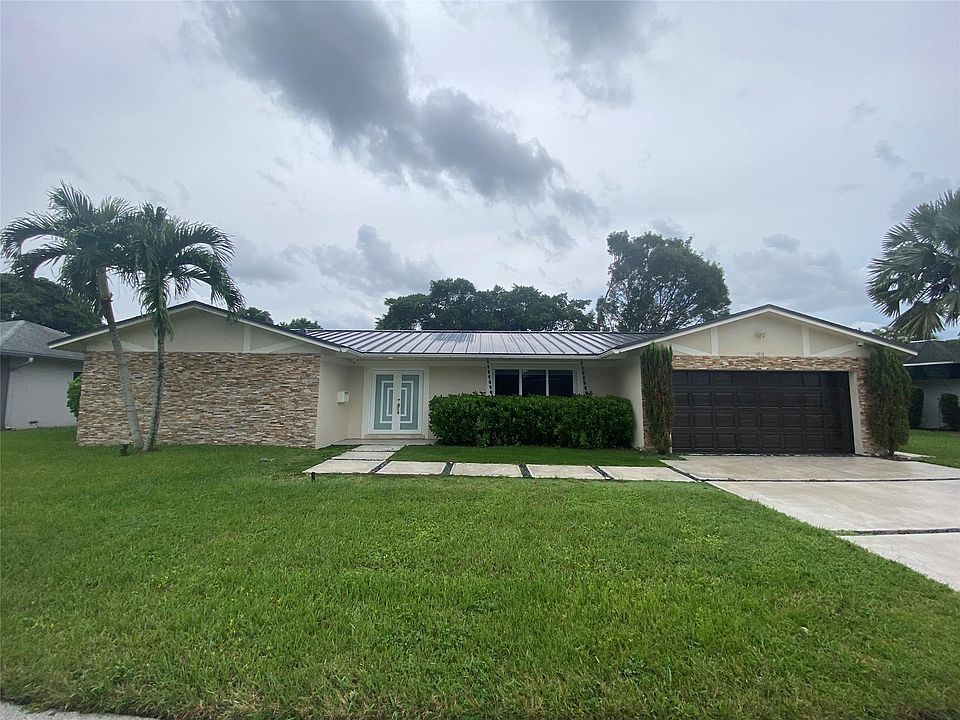 1st image of 5714 S Bayberry Lane