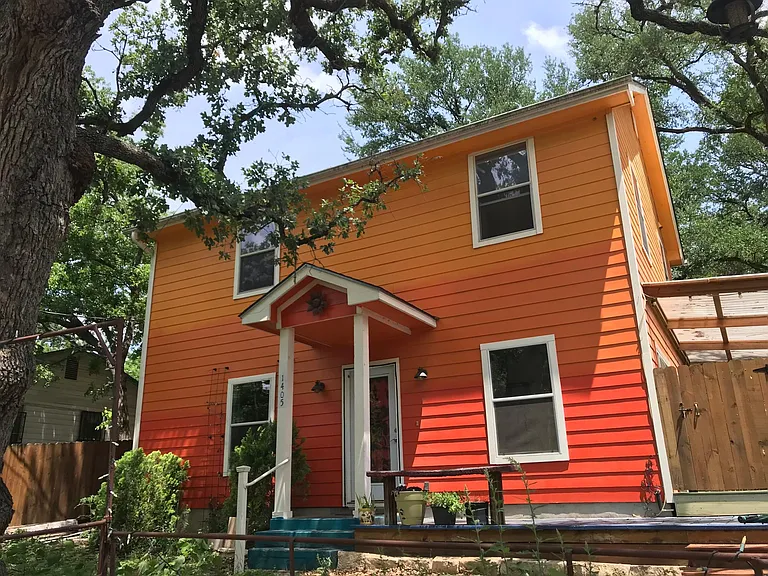 1405 Deloney St — Photo 1