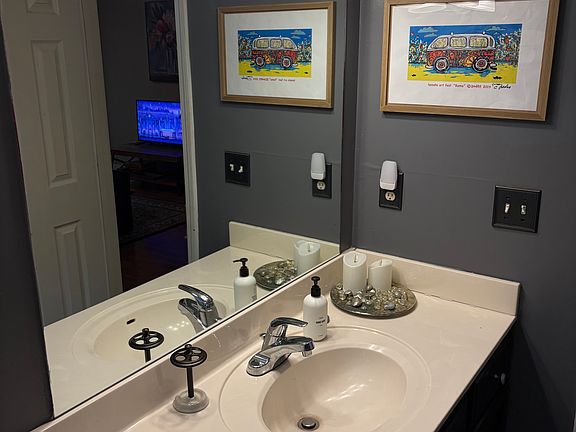 4th image of 1708 Elm Run Way
