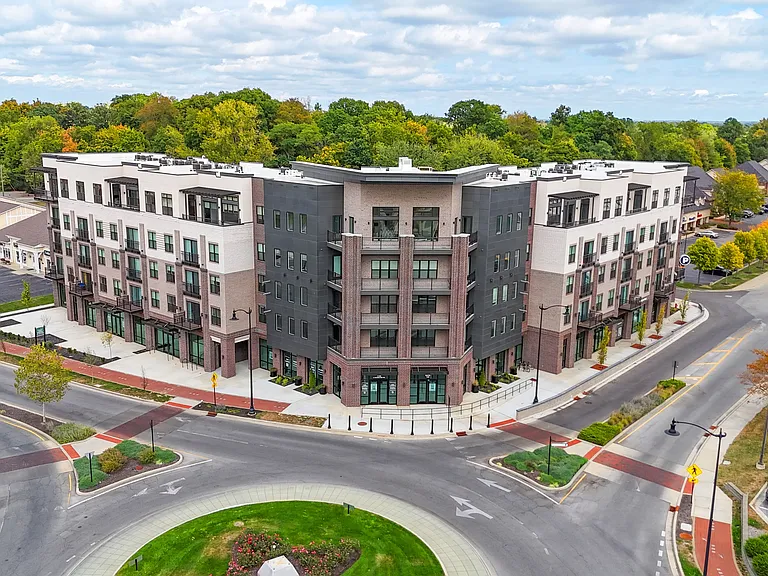Overture at Proscenium Apartments — Photo 34