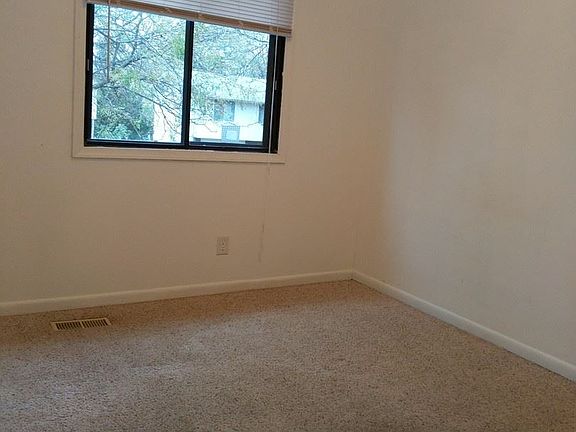 5th image of 4941 W Saint Paul Ave