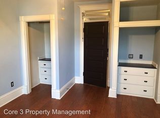 802 E Jefferson St APT 04, Bloomington, IL 61701