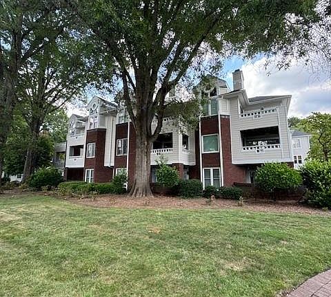 Selwyn Avenue Street view