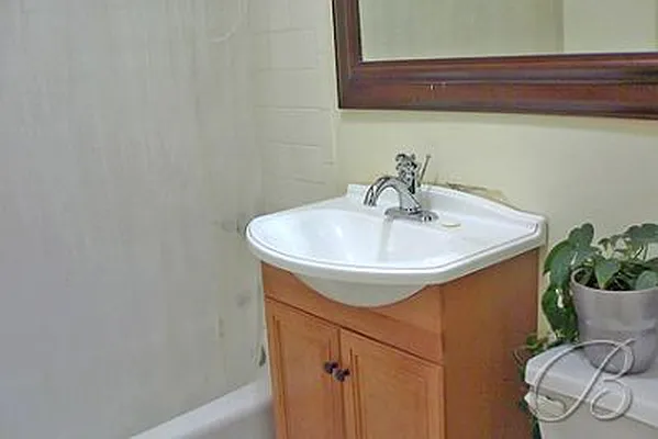 Rented by Bellmarc Realty | media 2