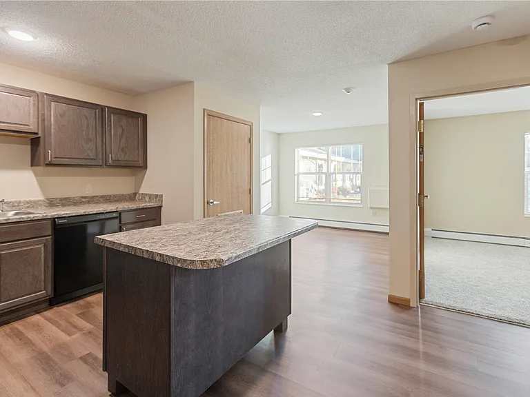 Kenyon Garden Apartments — Photo 2