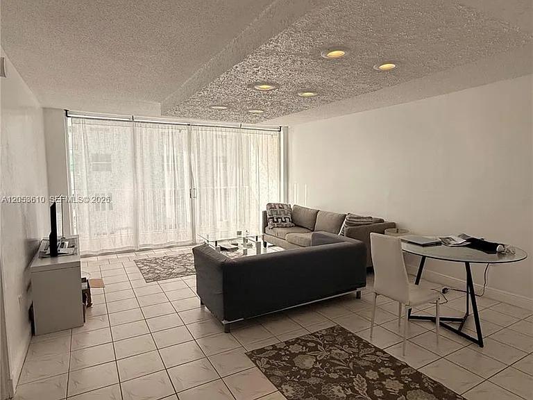 5838 Collins Ave #7E — Photo 9