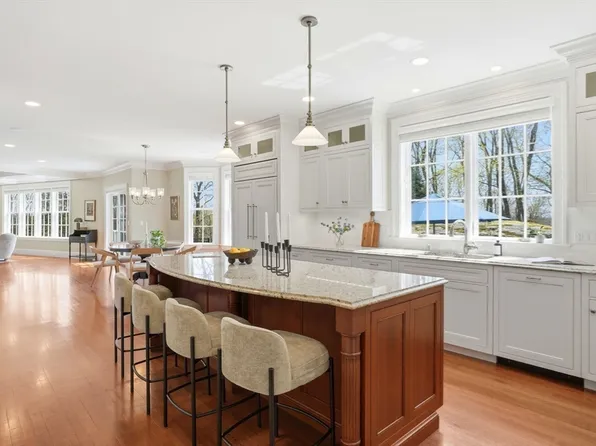 21 Chadbourne Rd, Lexington, MA 02421