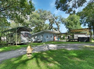 911 Taylor Rd E, Deland, FL 32724