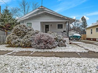 518 W Ridgeland Ave, Waukegan, IL 60085