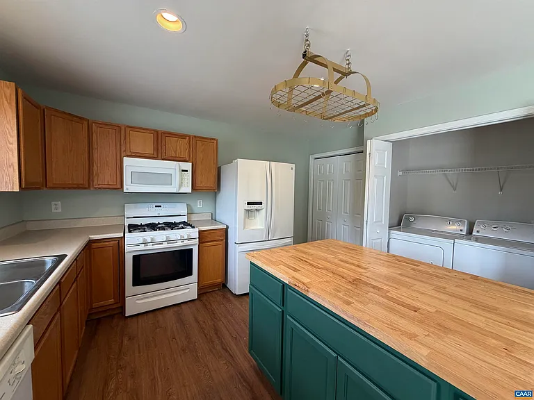 1720 Daybreak Ln — Photo 3