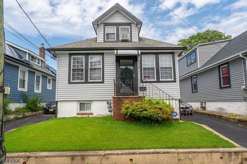 1st image of 315 Florence Ave