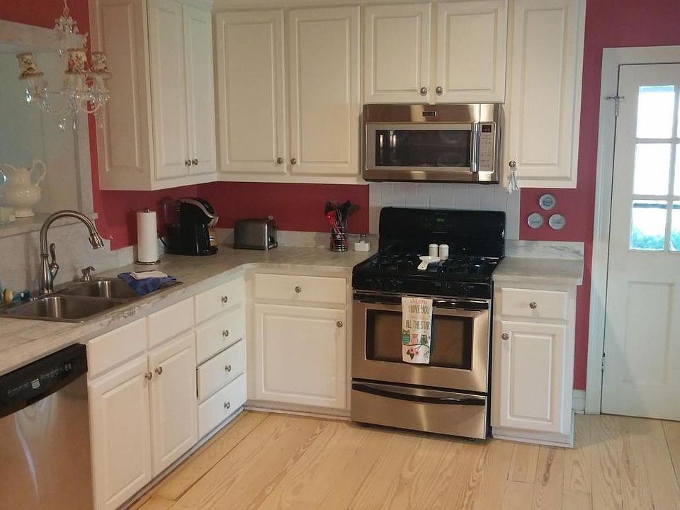2nd image of 130 Fernhill Ave