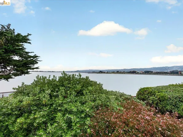 6 Captain Dr Unit 236, Emeryville, CA 94608