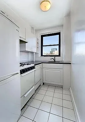 Rented by Bank Neary | media 13