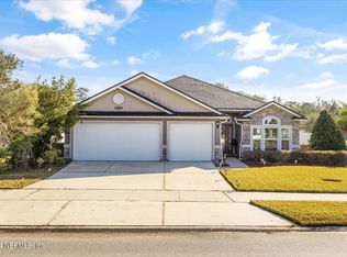 15715 Bainebridge Dr, Jacksonville, FL 32218
