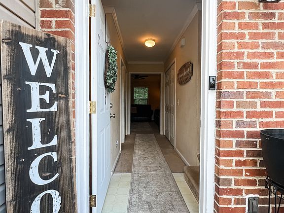 3rd image of 10835 Woody Dr