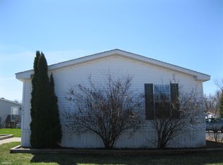 151 Laurel Leah, Fenton, MI 48430