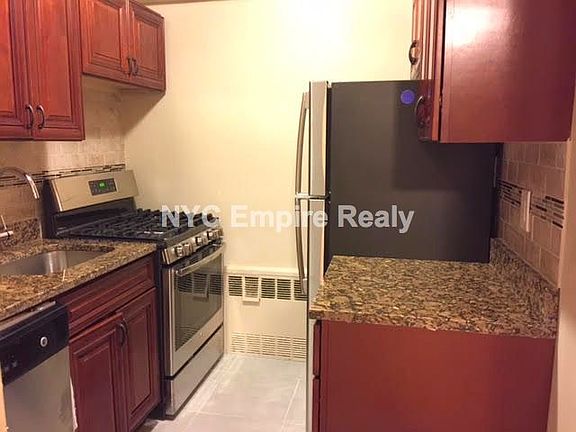 5th image of 302 Lexington Ave #12A
