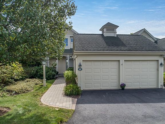 2nd image of 89 Carriage Hill Cir #89