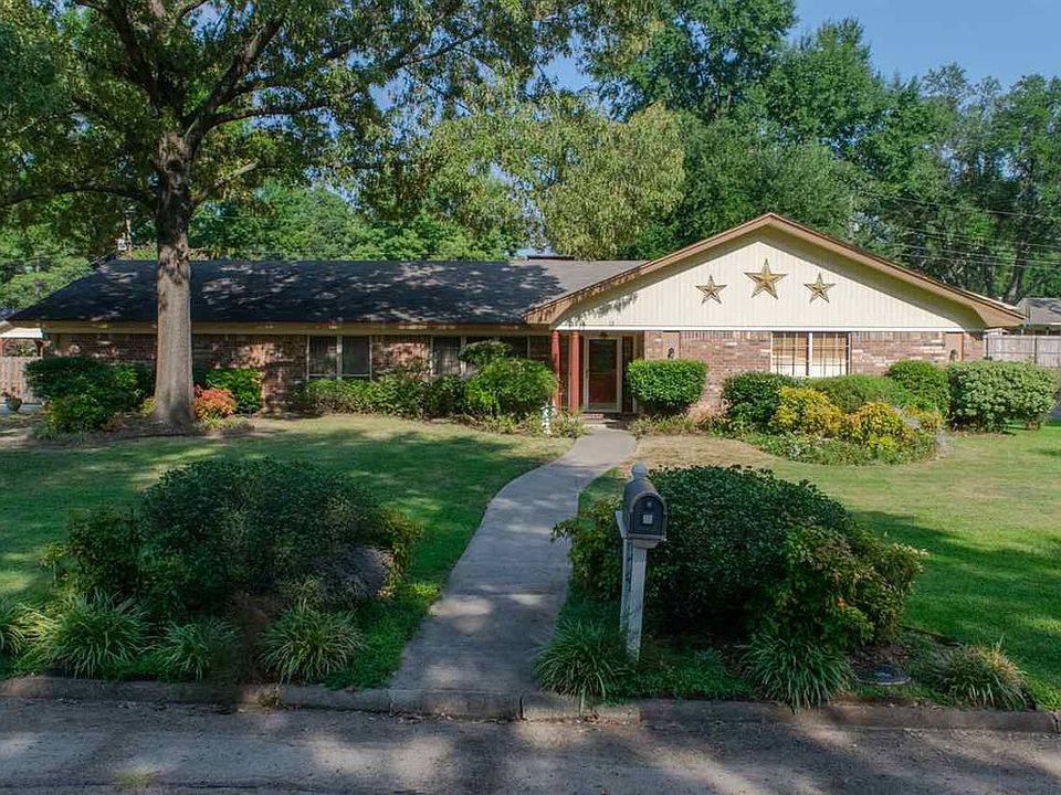 1st image of 12 Cambridge Dr