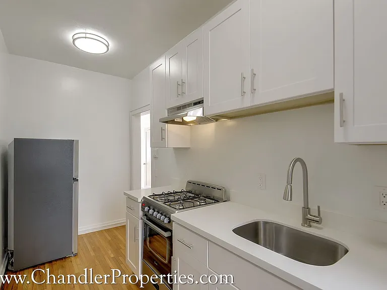 845 Ofarrell St — Photo 4