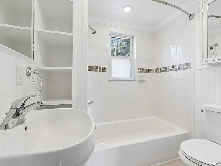424 Main St — Photo 5
