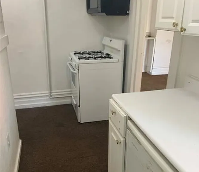 61 Lawn St #2 — Photo 7