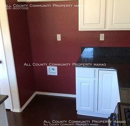 3rd image of 30806 Park Point Ct